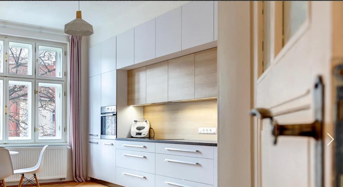 City Center Apartment ฮราเดตสคราโลเว ภายนอก รูปภาพ